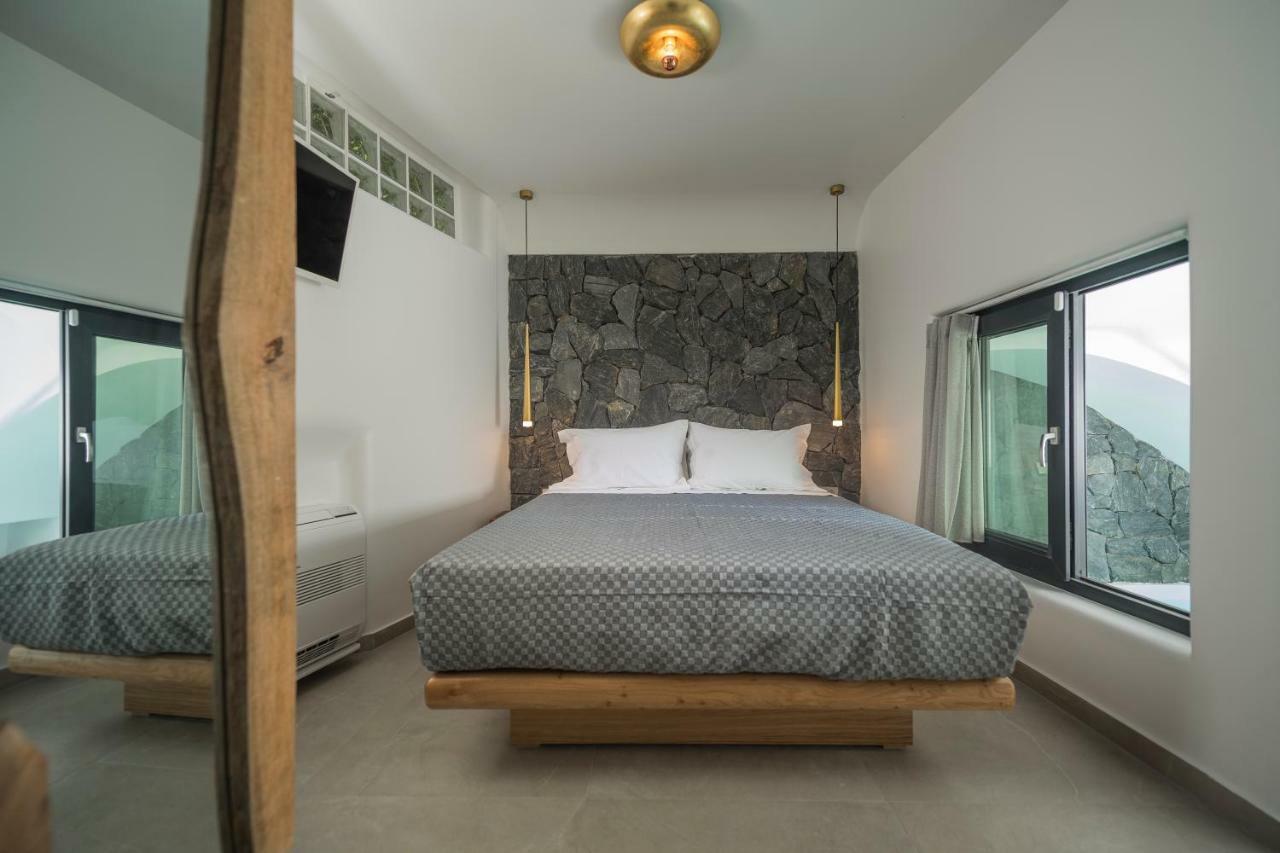 Secret Spot Luxury Villa Fira  Zewnętrze zdjęcie